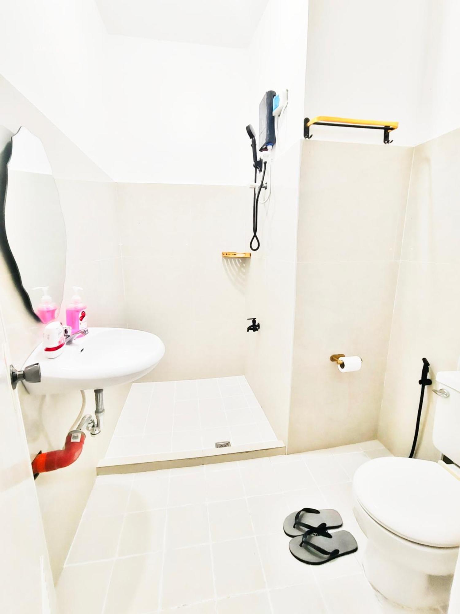 Mactan Airport Hostel At Aashvi Cozy Cabin Μακτάν Εξωτερικό φωτογραφία